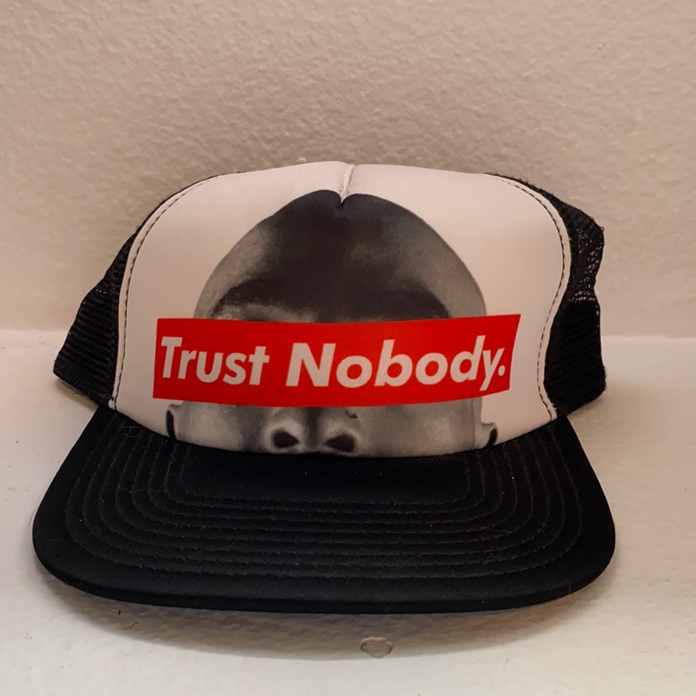 Tupac - Trust Nobody Hat